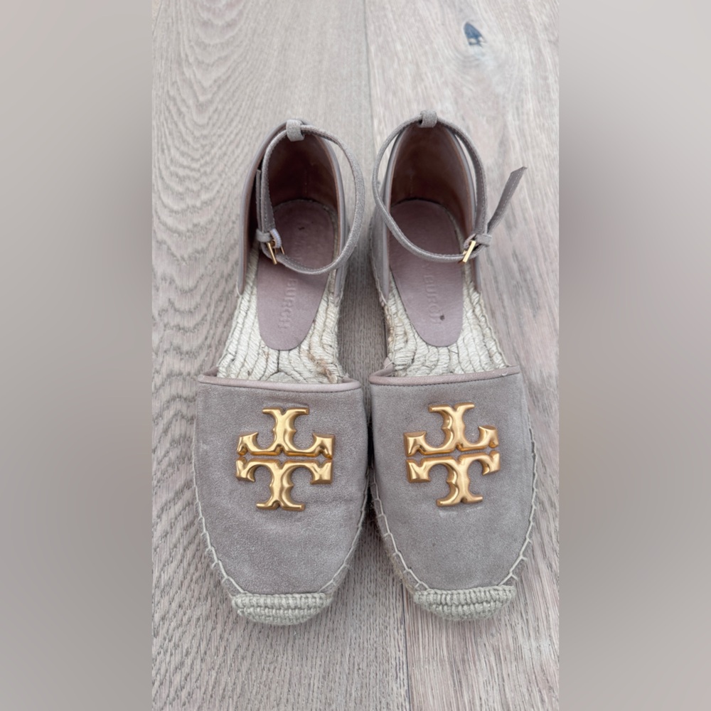 Tory Burch Ash Espadrilles with Gold Emblem size 7